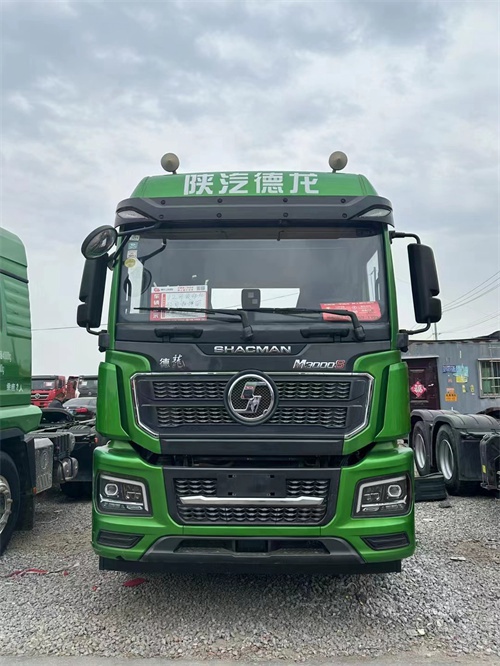 二手雙驅輕體牽引車